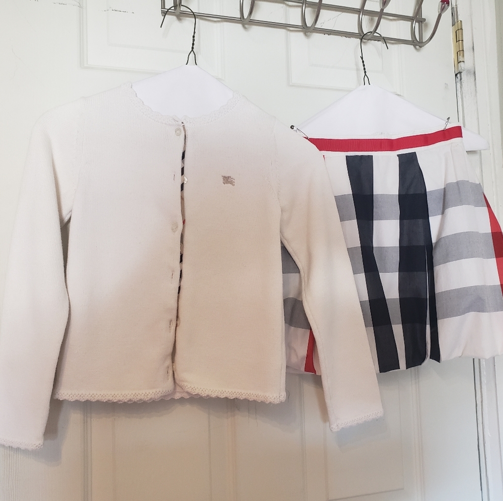 Burberry sweater Size 8Y/128cm